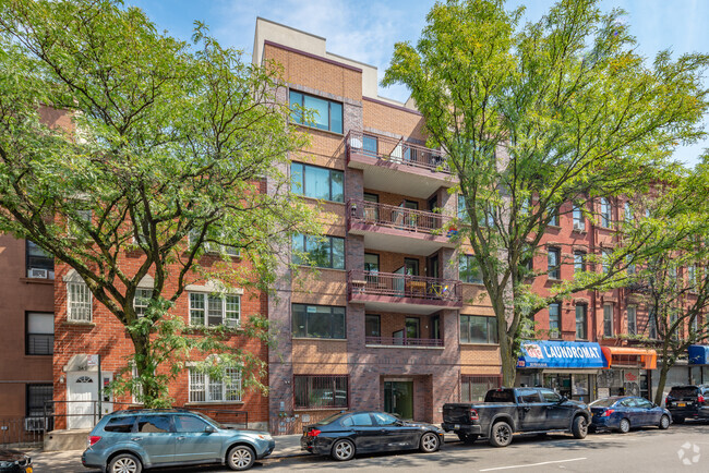 Photo - 351 Franklin Ave Apartments