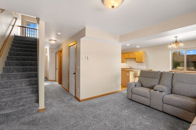 Photo - 4006 Broadwater Ct