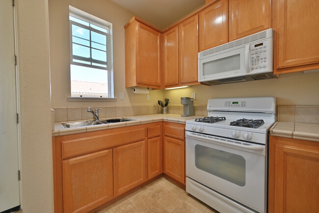 Photo - 1730 Chelan Rd Unit Furnished 1-bedroom apartment