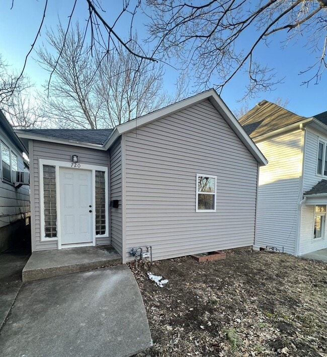 Building Photo - 3 Bed 1 Bath Home