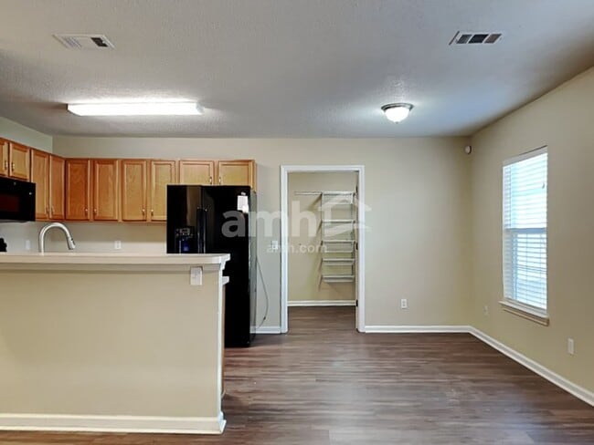 Photo - 112 Willow Lakes Ct