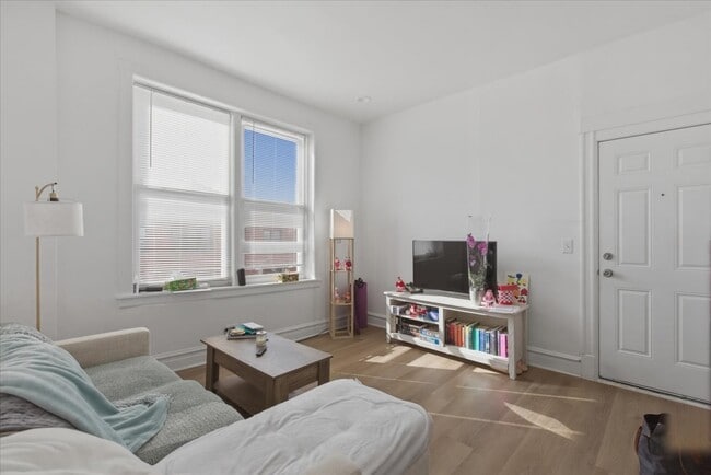 Photo - 2350 W Charleston St Unit 2R