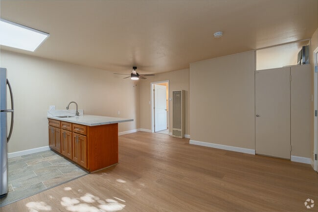 1BR, 1BA - Unit 21 - Dining Room