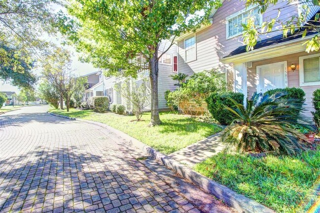 Photo - 15850 E Park Ct