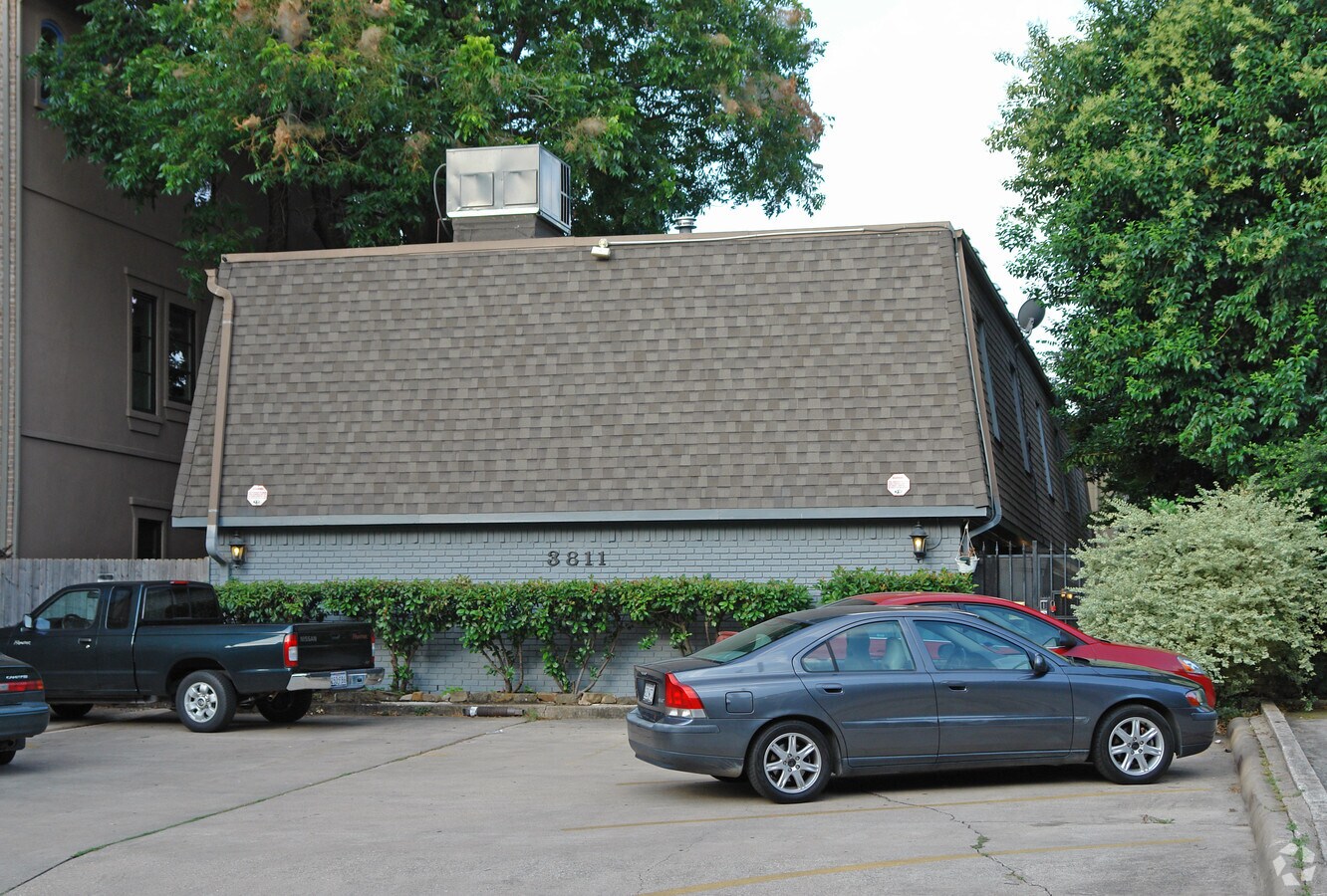 Photo - 3811 Holland Ave