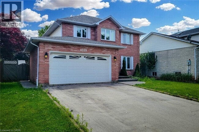 Photo - 4559 St Volodymyr Ct