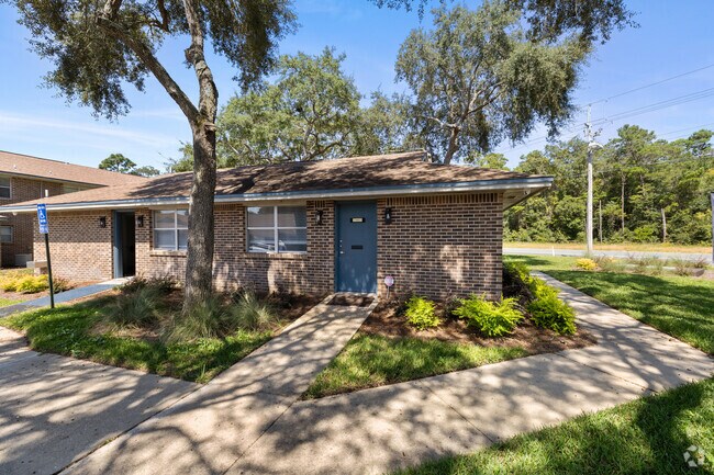 Lease Office/Laundry Room