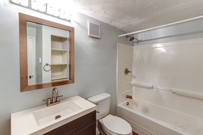 Photo - The Claremont