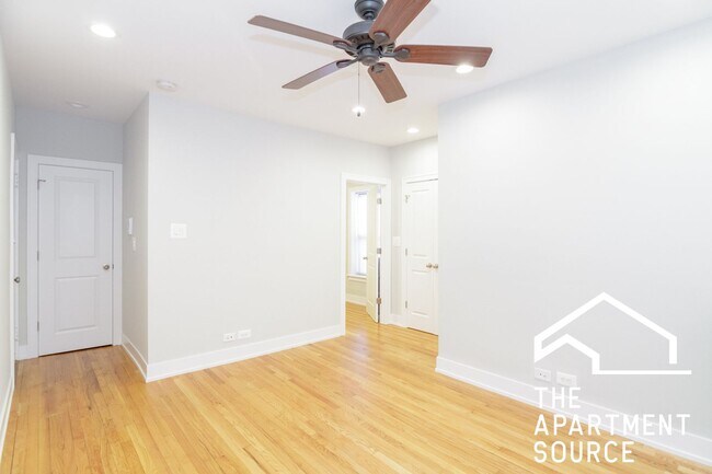 Photo - 516 W Cornelia Ave Unit 320