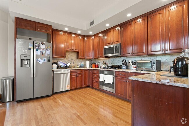 Building Photo - 90 Browne St Unit 3 Rental