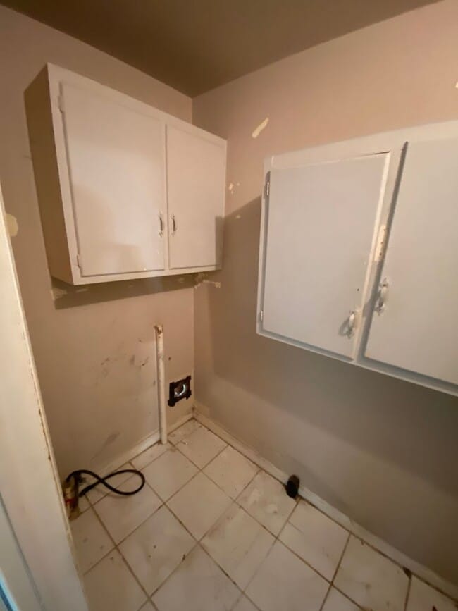Photo - 2Br Hardwoods