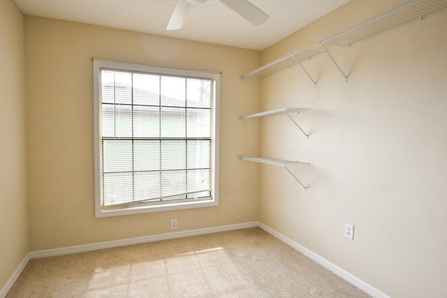 Photo - 3372 Riverview Way