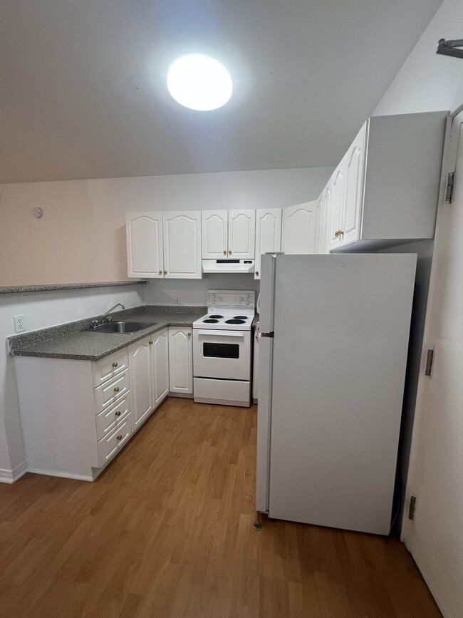 Photo - 362 Friel St Unit 17