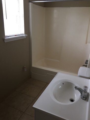 Photo - Collinsville Garden Apartments