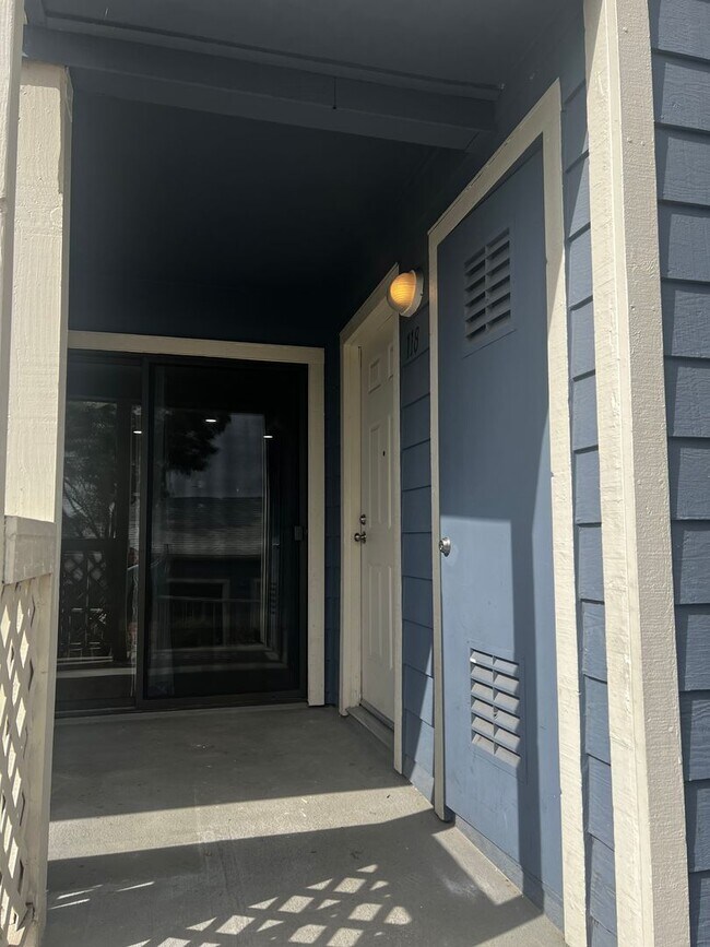 Photo - This Is What You’ve Been Searching For. 2 ... Apartamento Unidad 118 Sea Crest Cir