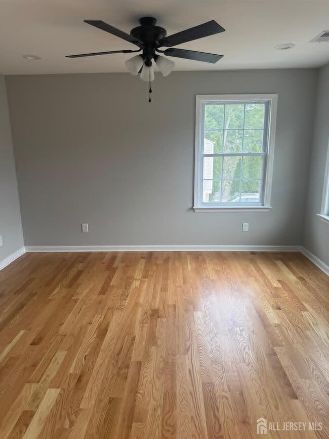 109 Pearl Pl