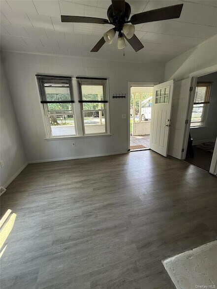 15 Court Ave