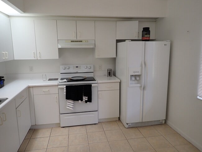 DISHWASHER AND FRIDGE - 1601 SW 128th Ter Unit 107