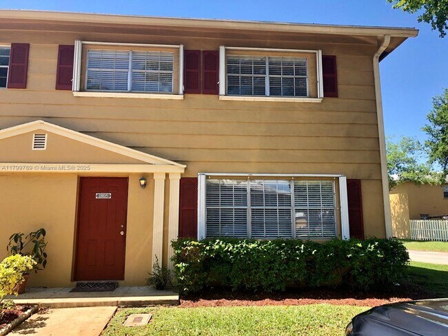 Photo - 1805 SW 81st Terrace Casa Adosada