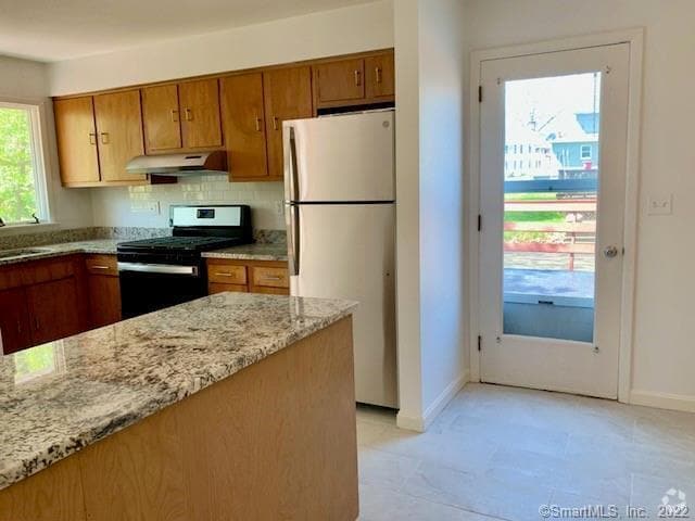 Building Photo - 9 Pine Orchard Rd Rental