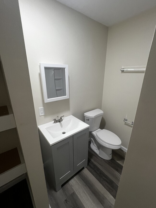 Photo - 551 N Lee Ave