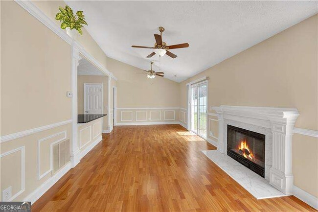 Photo - 3085 Barnwood Crossing NW