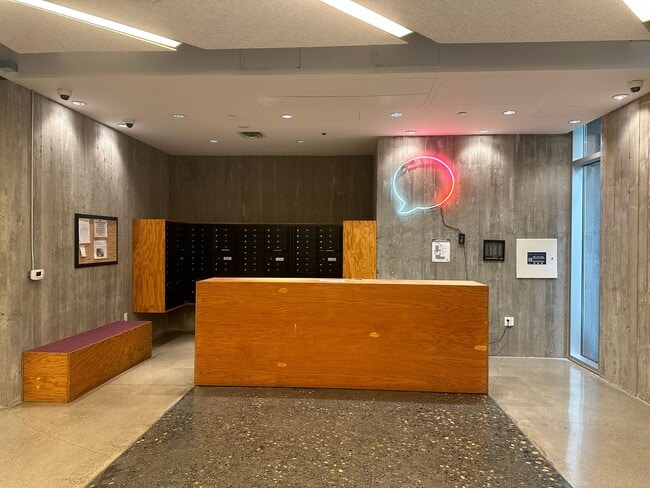 Photo - Modern chill studio in Hayes Valley