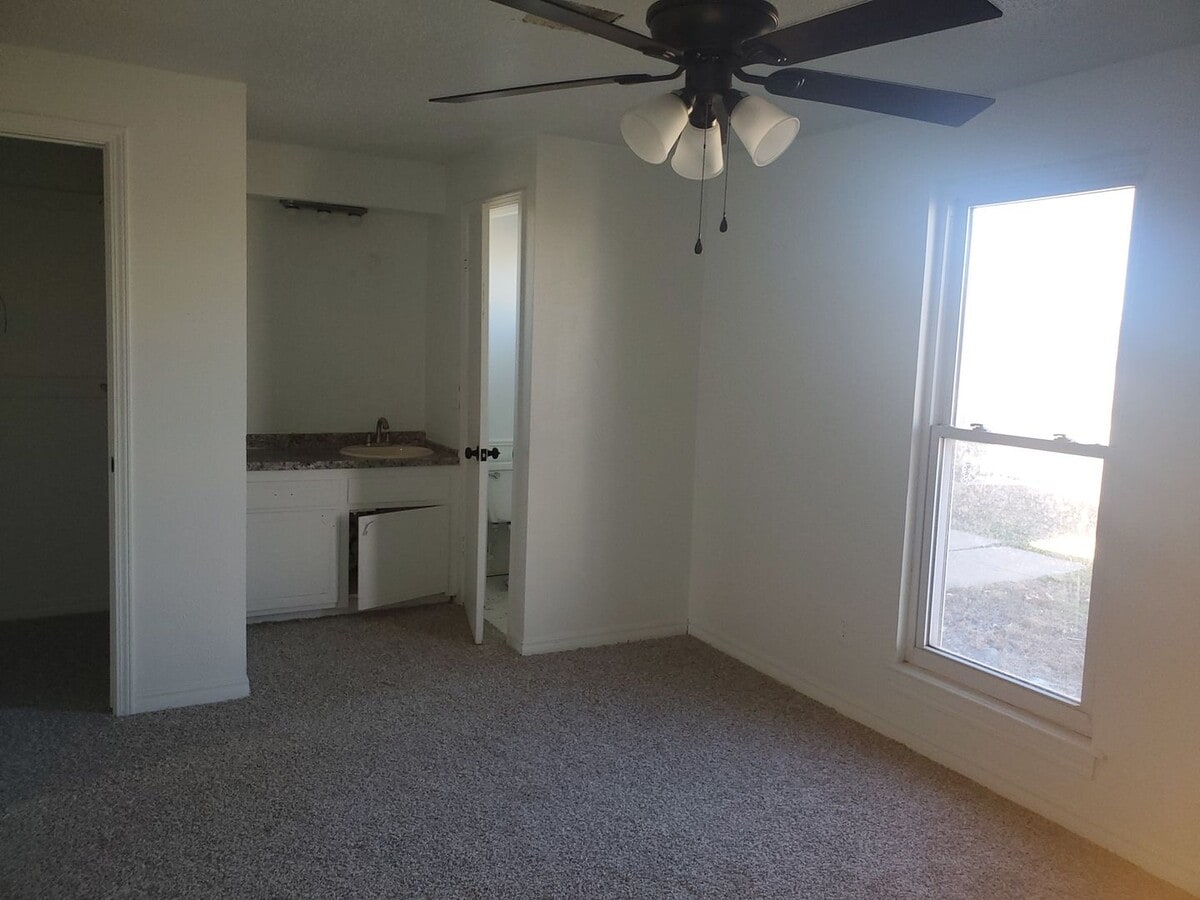 Photo - Lease to Purchase Located in Del City!