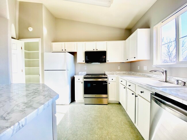 Photo - 3770 Strawberry Field Grv Unit F