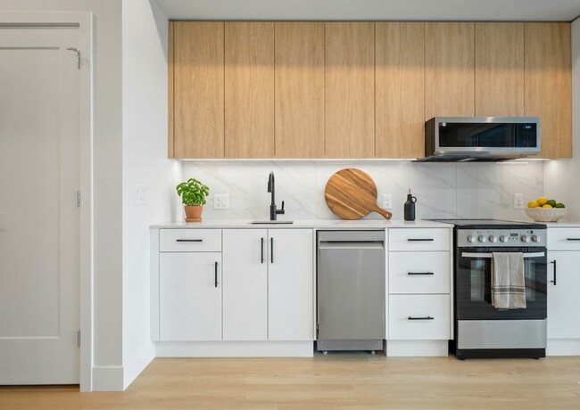 Photo - 34395 Gladys Ave