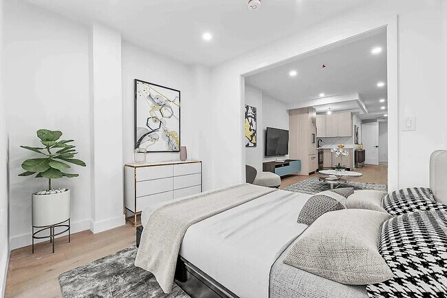 Photo - 18 E 13th St Unit 4