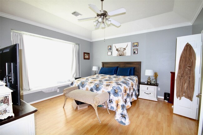 Photo - 18118 Yellowstone Trail