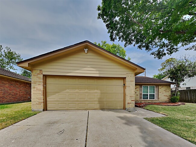 Building Photo - 7410 Soledad Dr Rental