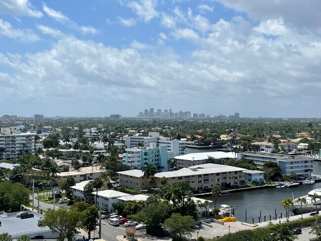 Photo - 3015 N Ocean Blvd Unidad 14i