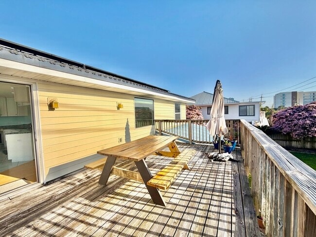 Photo - 723 Sailfish Dr