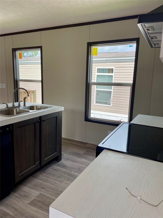 Photo - 720 S Shanks St