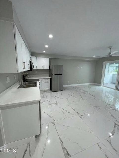 Photo - 2665 E Harbor Blvd