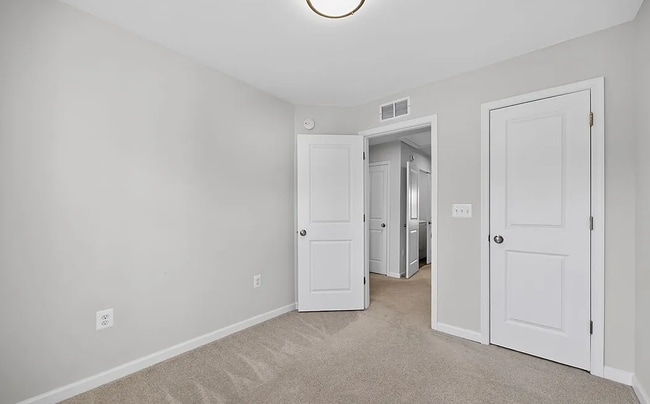 Photo - 633 Eking Green Dr