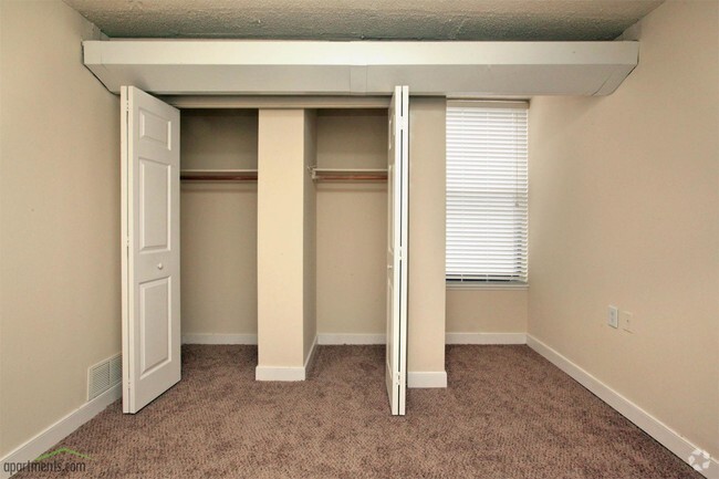 Bedroom - Monroe Park Towers Apartments