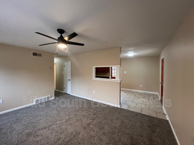 Photo - 3789 Ashburn St