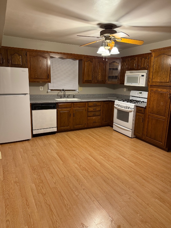 Building Photo - 2306 W 82nd Pl