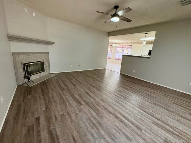 Photo - 412 Primrose Ave