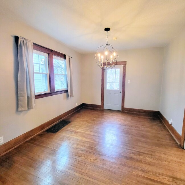 Photo - 3813 S Wayne Ave