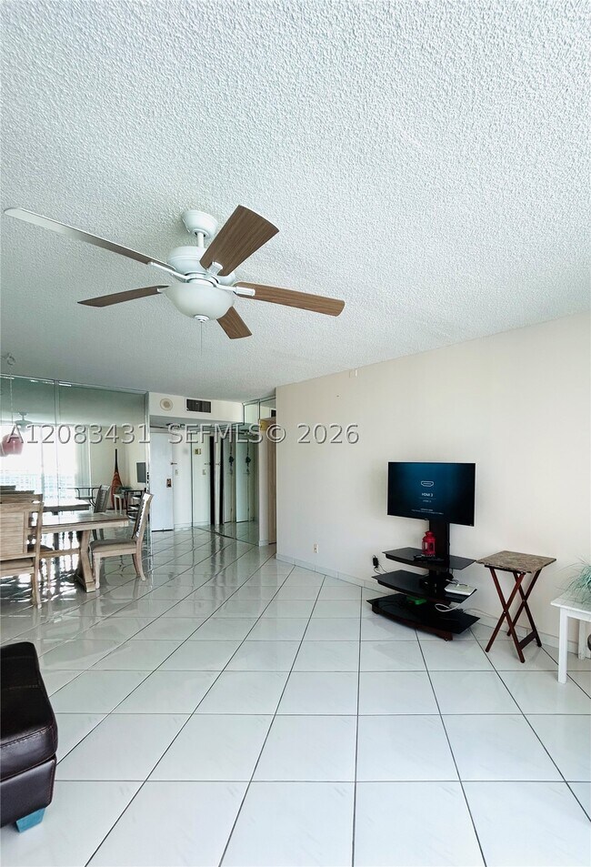 3800 S Ocean Dr Unit 1404