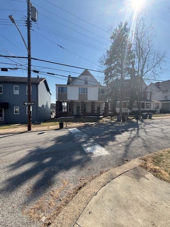 Photo - 303 5th Ave Unit #3