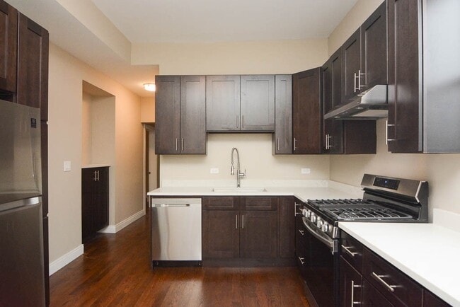 Photo - 2637 W Potomac Ave Apartments Unit 3