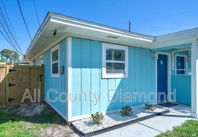 Building Photo - 7308 Sunset Ave Unit B