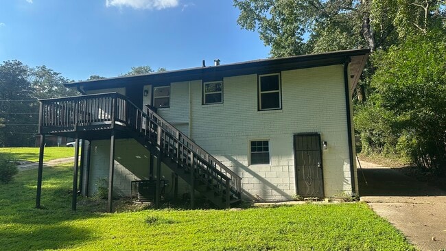 Photo - 2071 W Flat Shoals Ter