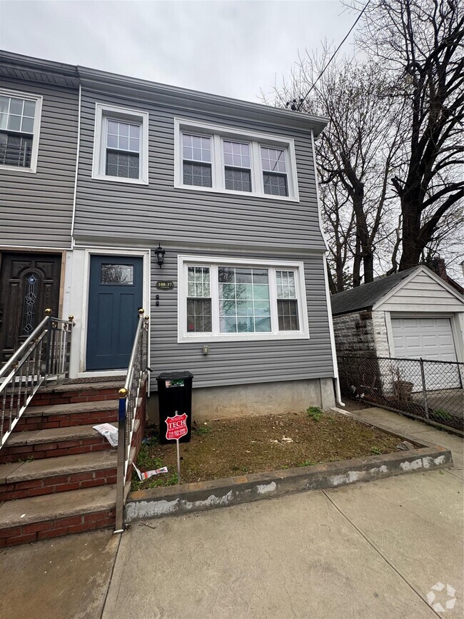Building Photo - 108-37 173rd St Unit 2nd floor Rental