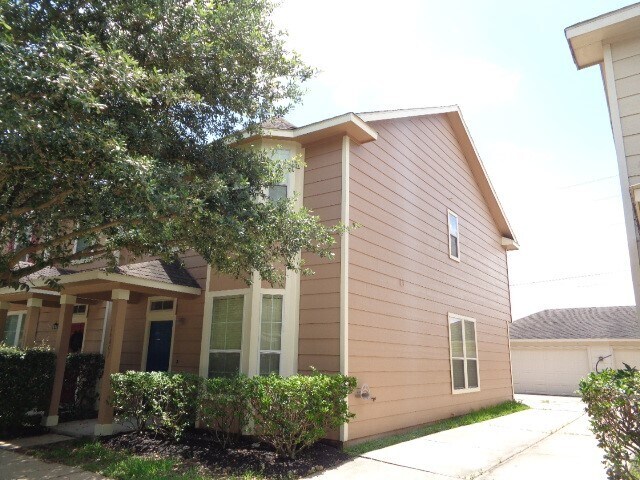 Photo - 16807 Mammoth Springs Dr